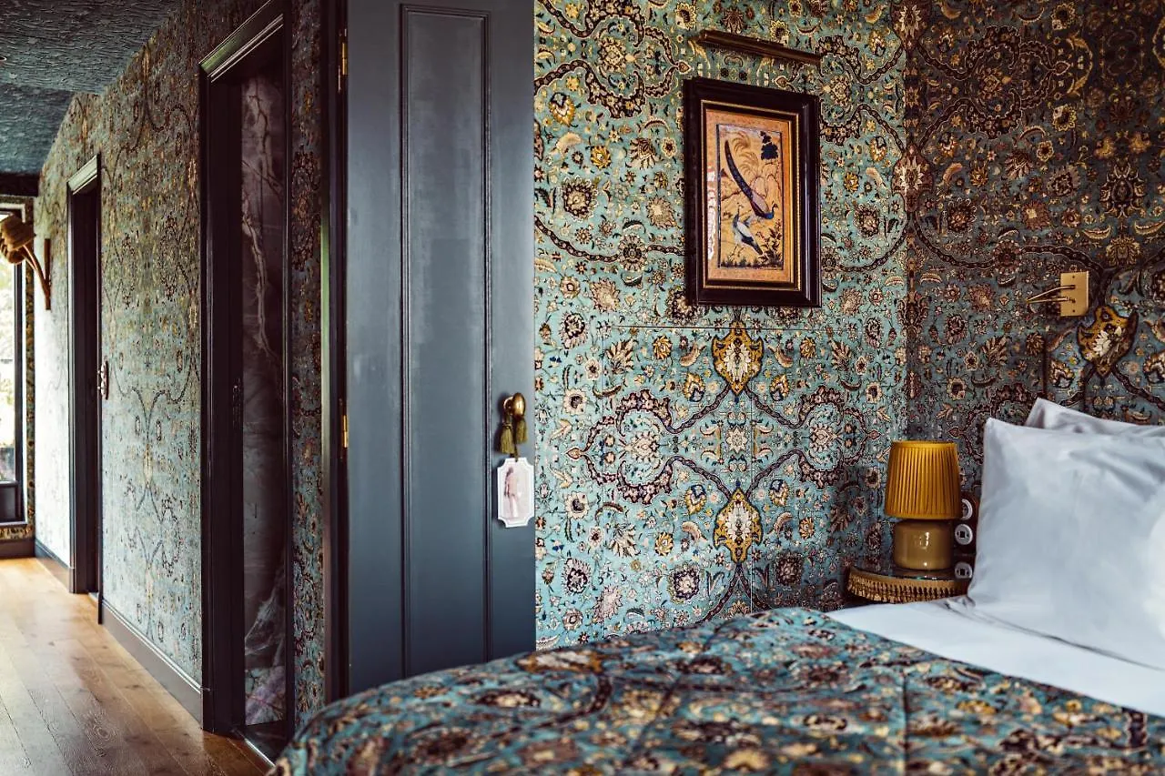 ****  Hotel Eldorado Paris France