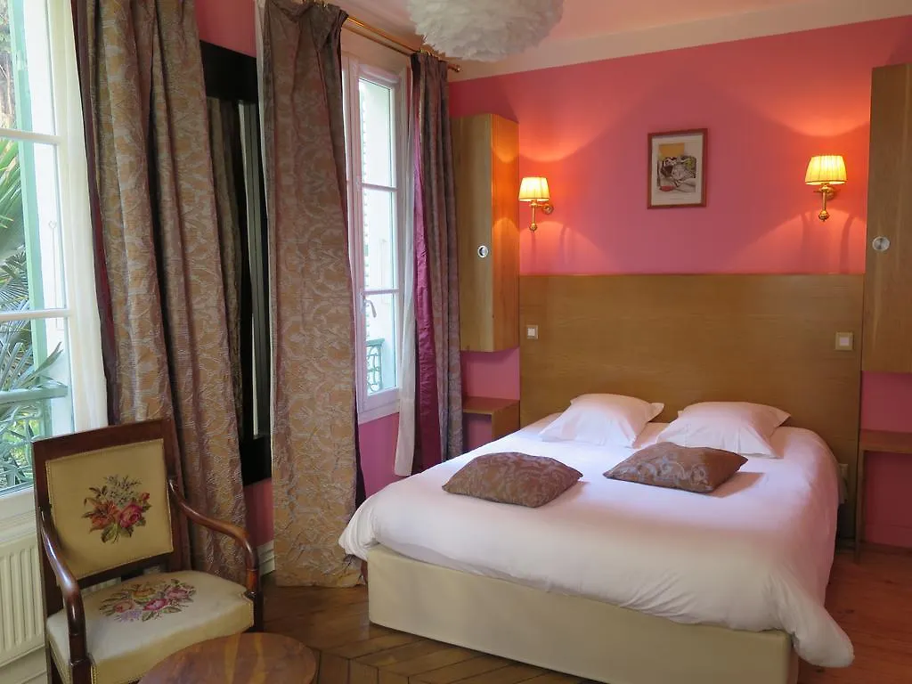 ****  Hotel Eldorado Paris France